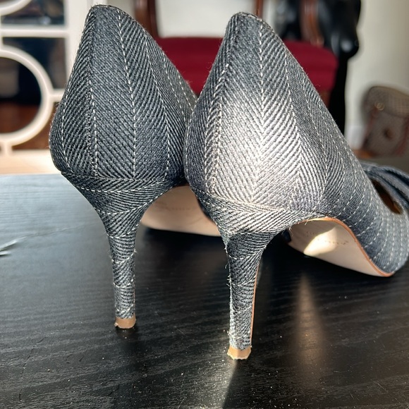 Ann Taylor Bow Heels - Picture 8 of 9